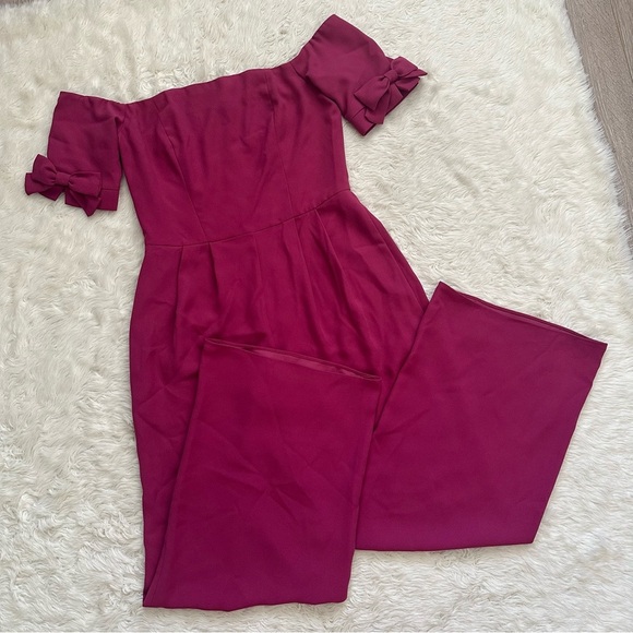 Gal Meets Glam Jumpsuit Meredith Crepe Off the Shoulder Wide Leg Petite Sz 6P - Picture 2 of 14